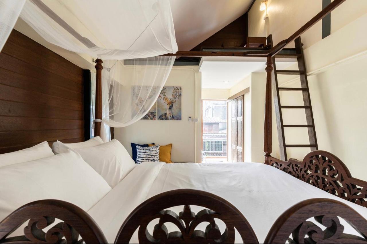 Baan Boon Bed & Breakfast Bangkok Exterior photo